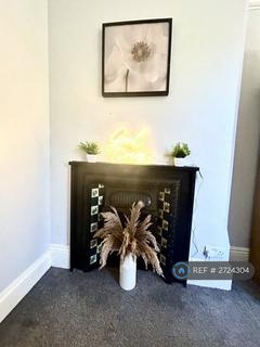 1 bedroom in a house share to rent, Premier Road, Nottingham, NG7