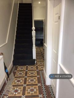1 bedroom in a house share to rent, Premier Road, Nottingham, NG7