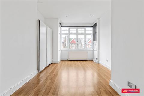 Sutton Road, London, N10
