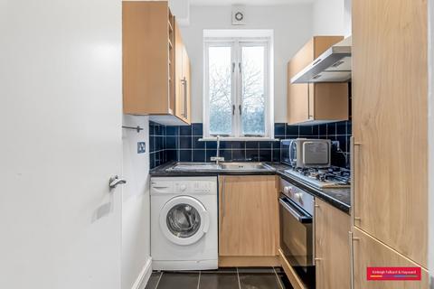 undefined, Sutton Road, London, N10