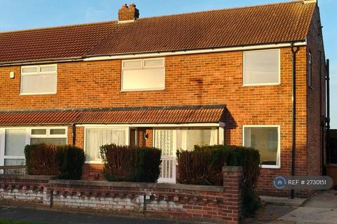 3 bedroom semi-detached house to rent, Honiton Way, Hartlepool, TS25