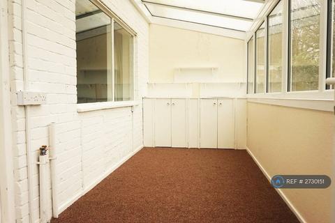 3 bedroom semi-detached house to rent, Honiton Way, Hartlepool, TS25