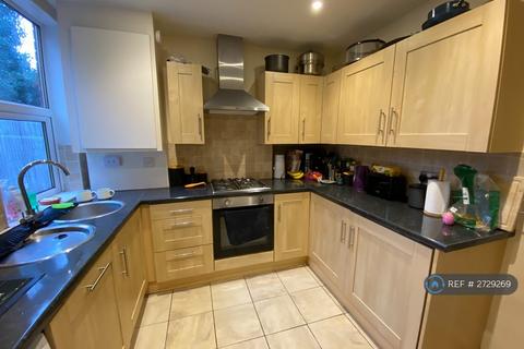 2 bedroom semi-detached house to rent, Exchange Road, West Bridgford, Nottingham, NG2