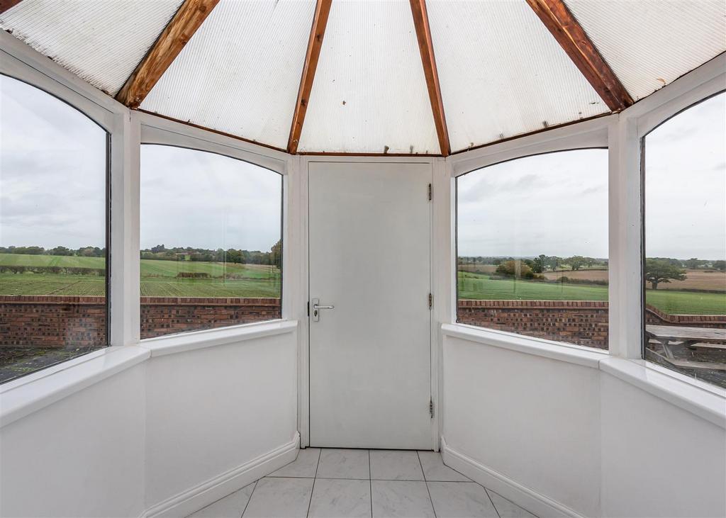 Jackanory Cottage-rear lobby.jpg