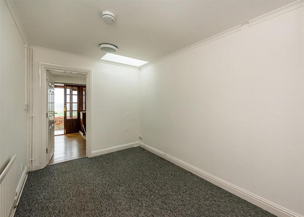 Jackanory Cottage-bed2.jpg