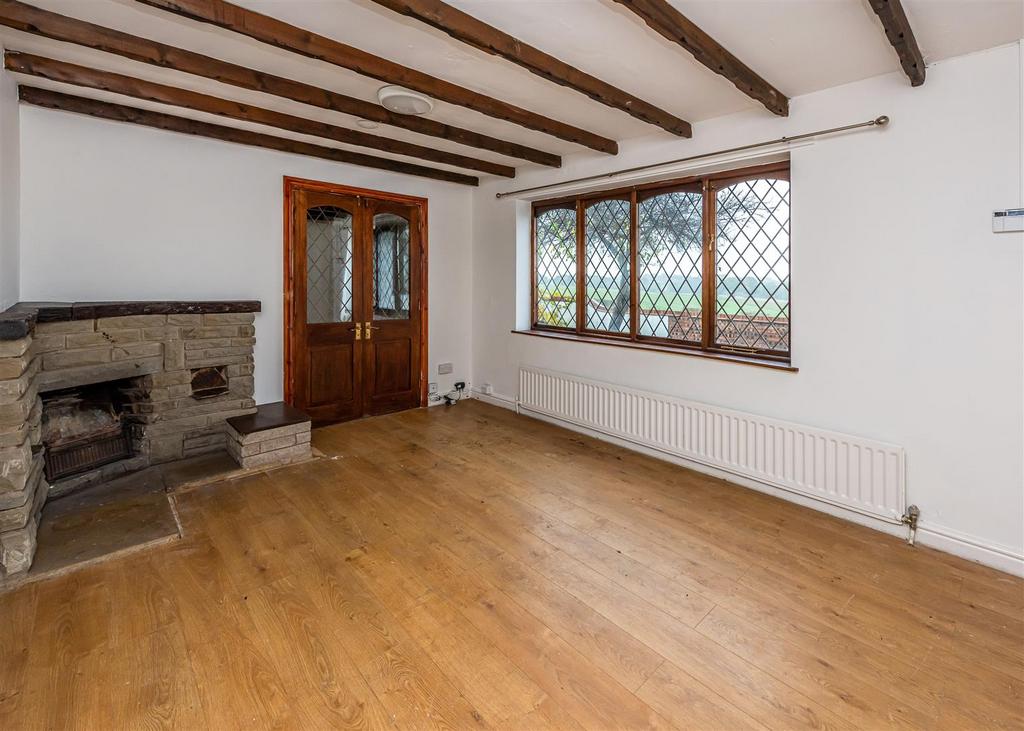 Jackanory Cottage-sitting room1.jpg