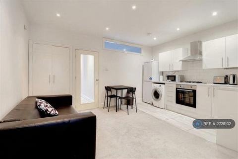 2 bedroom flat to rent, Portland Road, Croydon, SE25