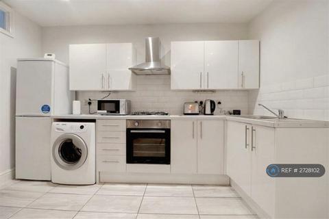 2 bedroom flat to rent, Portland Road, Croydon, SE25