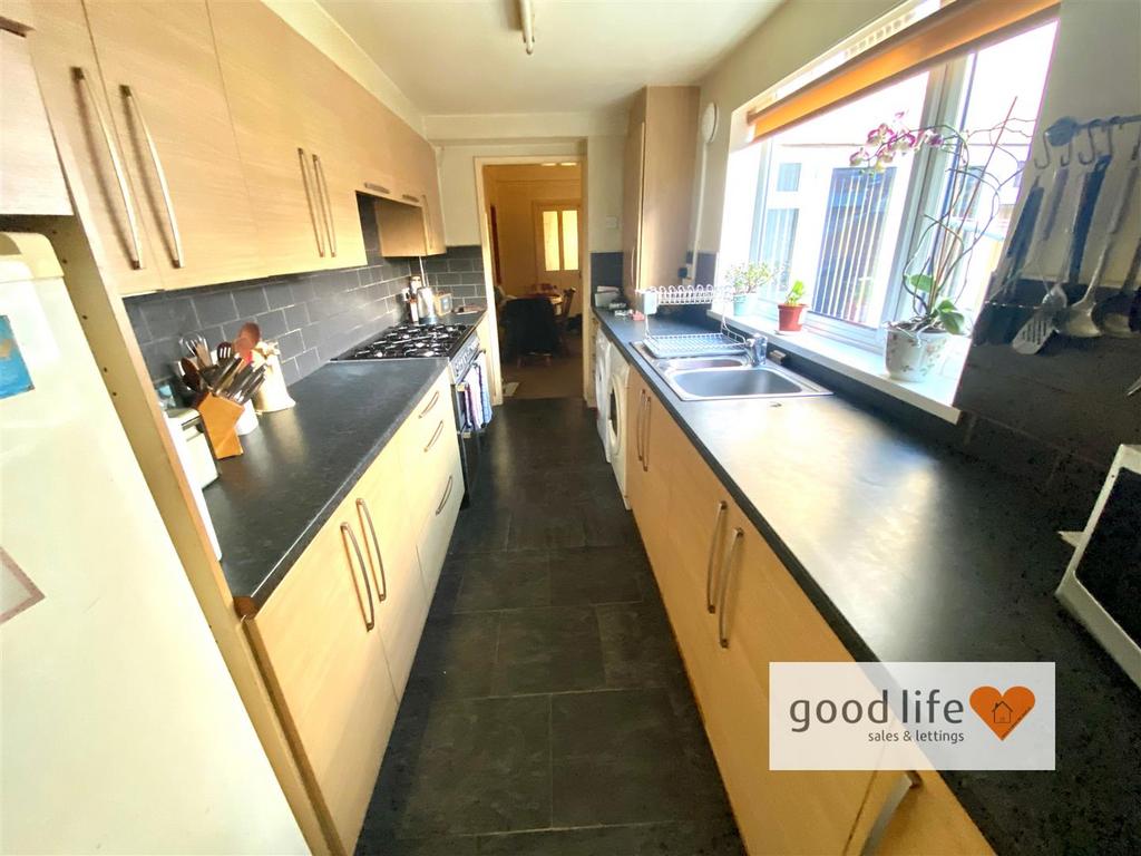 20251213 133140580 i OS98hastingsstreet.jpg