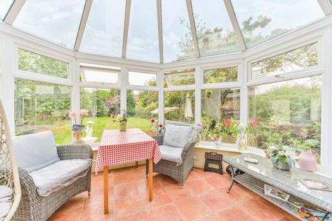 6 bedroom detached house for sale, Brigstock Road, Thornton Heath, Surrey, CR7