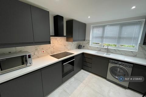 undefined, Chiltern View Road, Uxbridge, UB8