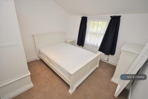 undefined, Chiltern View Road, Uxbridge, UB8