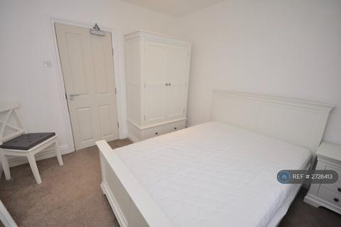 undefined, Chiltern View Road, Uxbridge, UB8