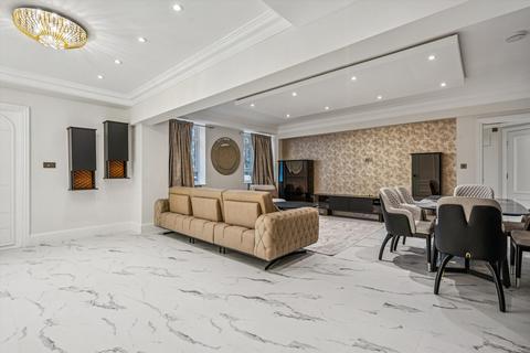 3 bedroom flat to rent, Lancaster Gate, London, W2.
