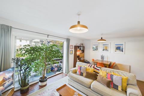 2 bedroom flat to rent, Glenbyrne Lodge, 38 Albemarle Road, Beckenham, Kent, BR3