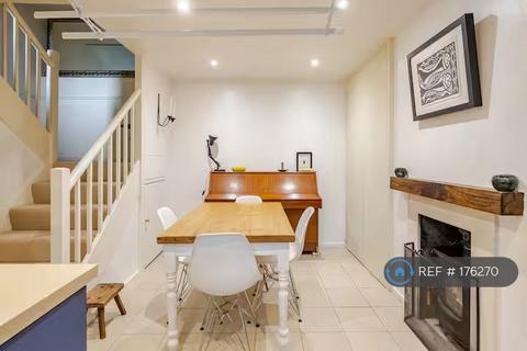undefined, Trinity Green, London, E1