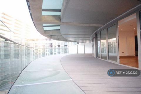 2 bedroom flat to rent, Arena Tower, London, E14