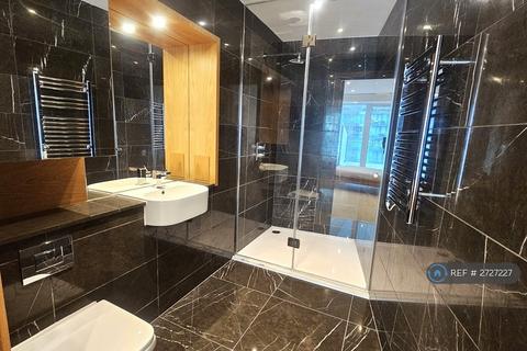 2 bedroom flat to rent, Arena Tower, London, E14