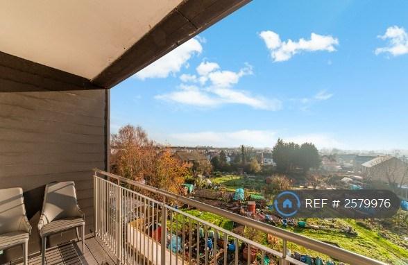 ?? Private Balcony - Outdoor Space