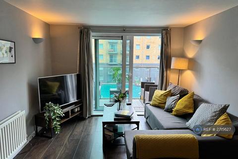 2 bedroom flat to rent, Building, London, SE18