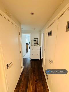 2 bedroom flat to rent, Building, London, SE18