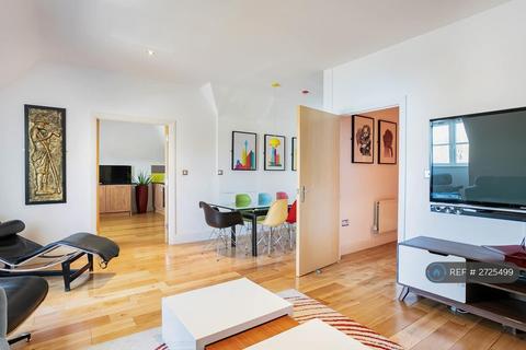 undefined, London Road, Brentford, TW8