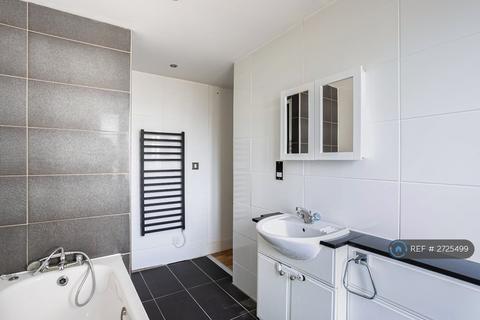undefined, London Road, Brentford, TW8