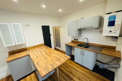 2 bedroom terraced house to rent, Ellesmere Street, Swinton, Manchester, M27