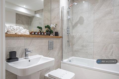 2 bedroom flat to rent, Leeds City Center, Leeds, LS9