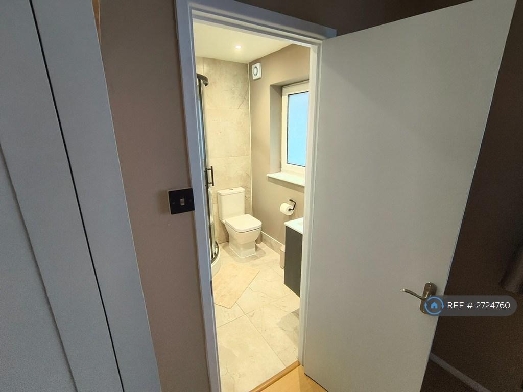 En Suite Bathroom
