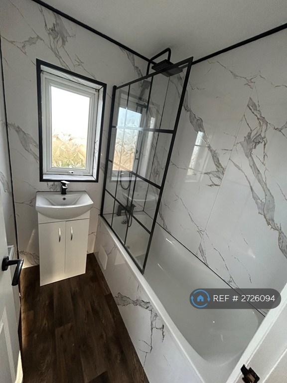 Upstairs Bathroom