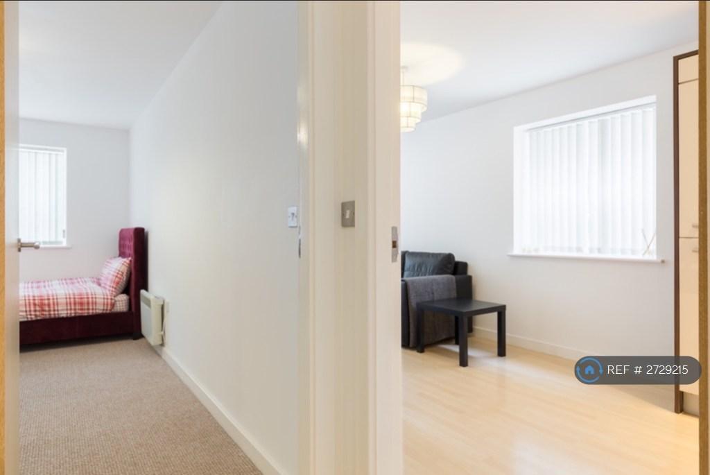Corridor - Bedroom / Lounge