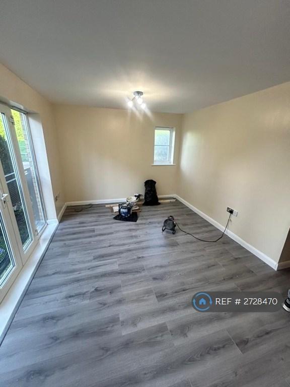 Spacious Living Room