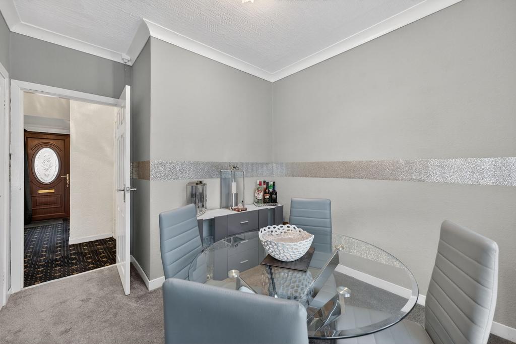 Dining Room / Bedroom 4