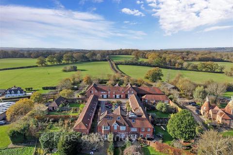 4 bedroom link detached house for sale, Horns Lodge, Tonbridge TN11