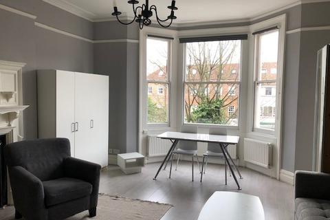 Studio to rent, Abbey Road, St Johns Wood, NW8