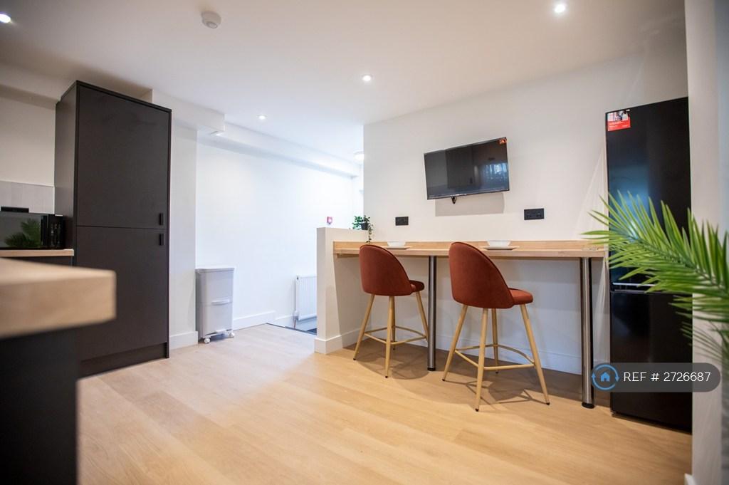 Communal Kitchen