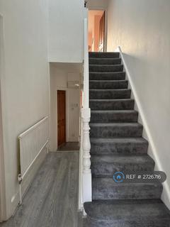 3 bedroom flat to rent, Brancaster Road, London, SW16