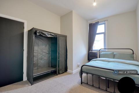 1 bedroom in a house share to rent, Paddock Street, Oswaldtwistle, Accrington, BB5
