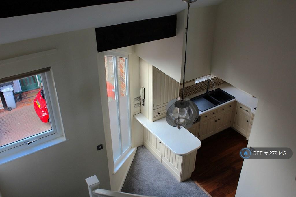 Living / Kitchen