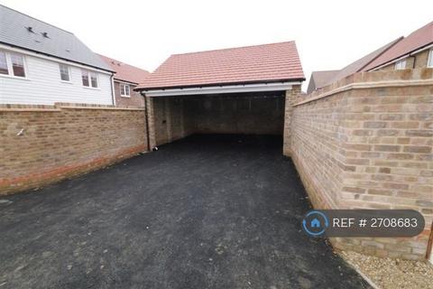 3 bedroom terraced house to rent, Song Thrush Drive, Finberry, Ashford, TN25