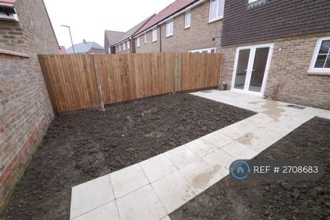 3 bedroom terraced house to rent, Song Thrush Drive, Finberry, Ashford, TN25