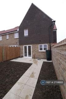 3 bedroom terraced house to rent, Song Thrush Drive, Finberry, Ashford, TN25