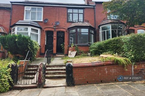 3 bedroom terraced house to rent, Priory Avenue, Salford, M7
