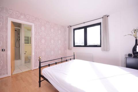 undefined, Ocean Wharf, Docklands, London, E14
