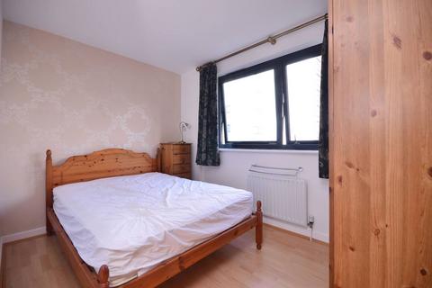 undefined, Ocean Wharf, Docklands, London, E14