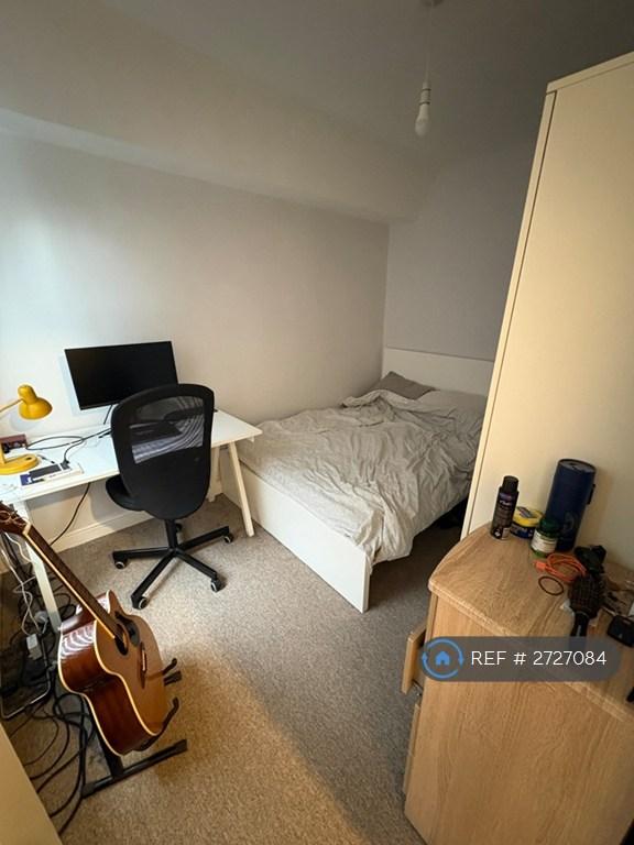 Smaller Bedroom