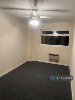 3 bedroom terraced house to rent, Horners Croft, Wolverton, Milton Keynes, MK12
