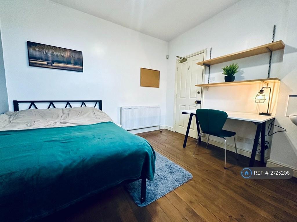 Large Room With Sink Reduced £625 This...