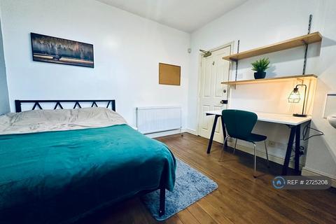 1 bedroom in a house share to rent, Cycle Road, Nottingham, NG7